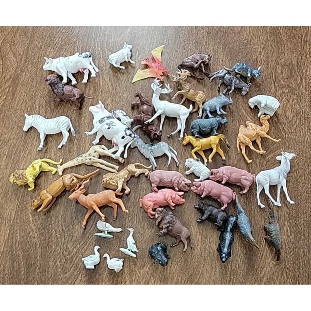 Vtg Hong Kong plastic Toy Animals Lot  Farm Zoo Jungle Figures